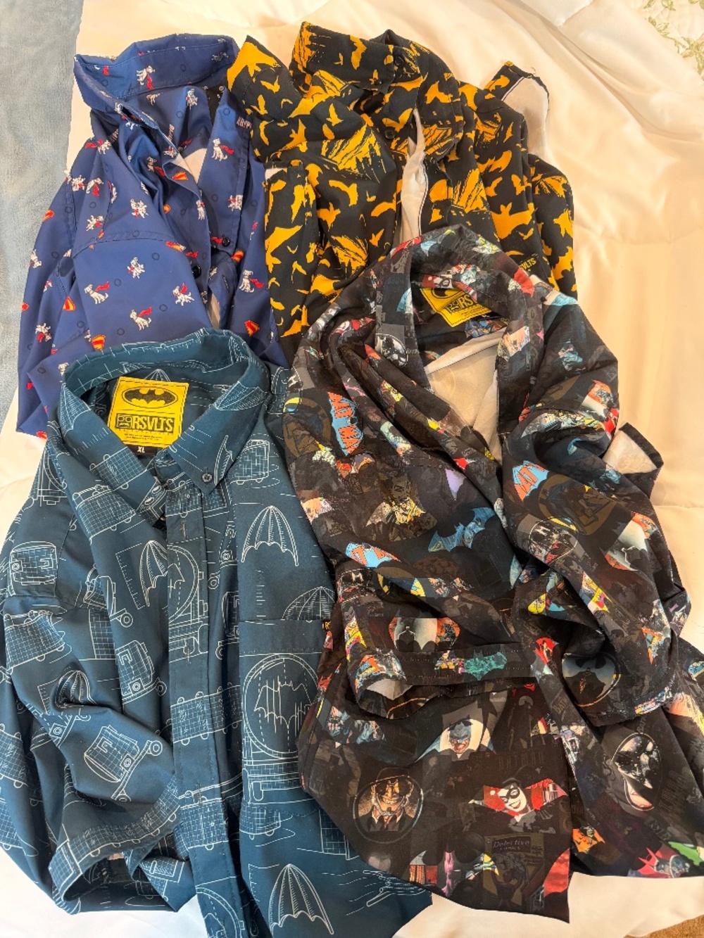 4 Pre Owned RSVLTs XL DC Comics Bundle
